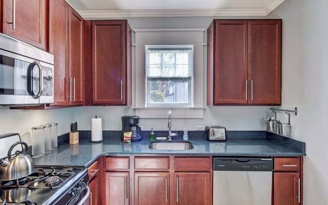 The Home Collection - 800 Magnolia