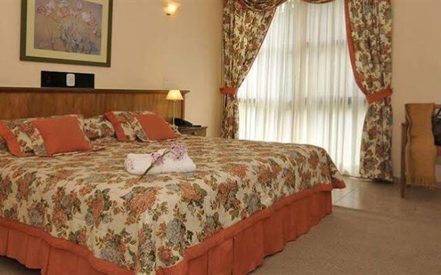 Orquideas Hotel & Cabañas