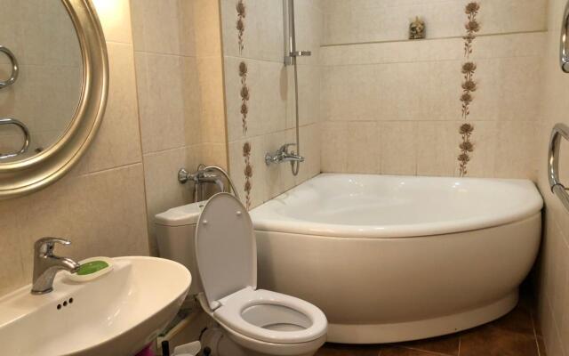 AS (ЭС) на улице Адоратского