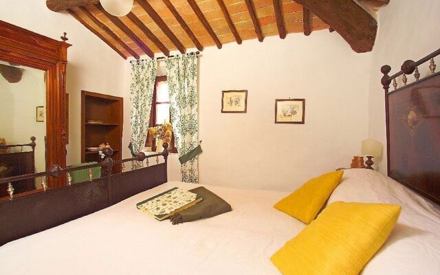 Modern Apartment in San Giusto Italy With Pool