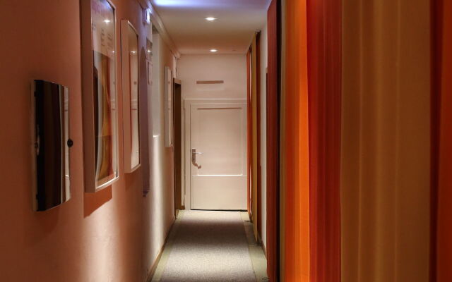Anton&Art Hotel