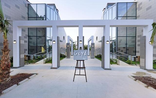 Private room in a two bedroom apartment