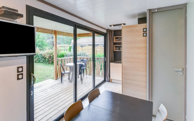 Secluded Chalet in Hourtin With Swimming Pool