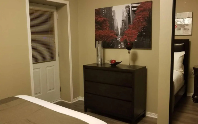 Sweet 2-Bedroom Penthouse Apartment by Amazing Property Rentals