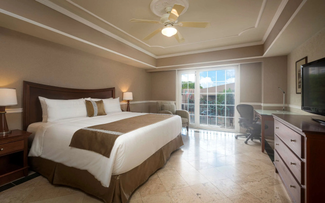 Villa Mercedes Merida, Curio Collection by Hilton