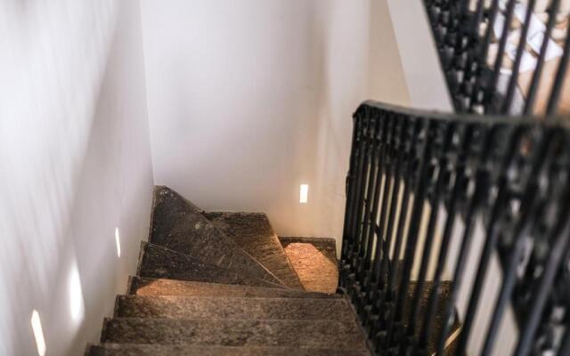 Luxury Apartment with a balcony lake Lago Maggiore