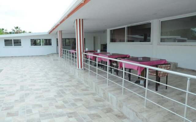 Demirci Hotel