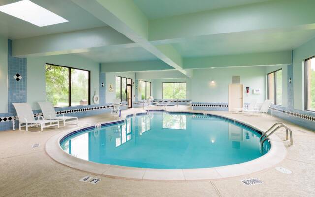 Larkspur Landing Select Carlisle