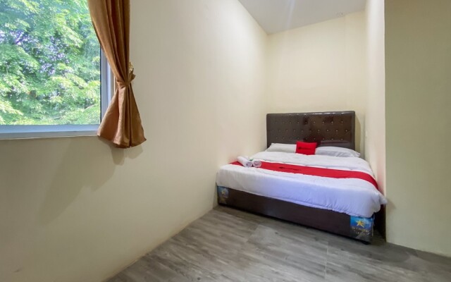 RedDoorz @ Cikitsu Batam