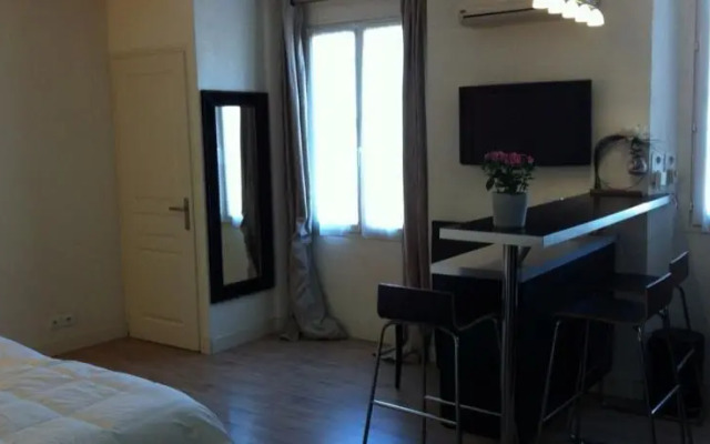 Home Rental Charment Studio au Cœur de Cannes