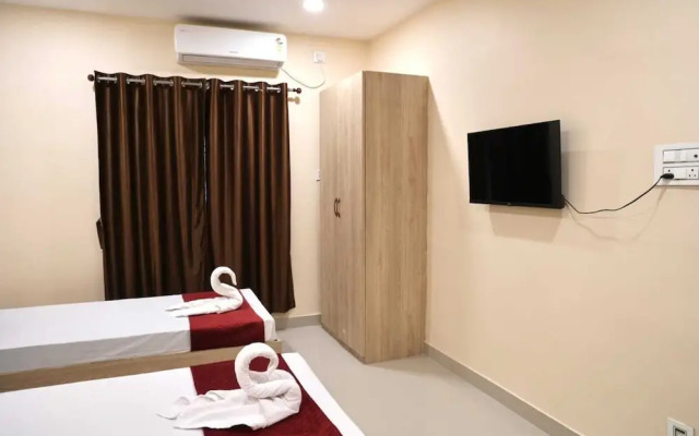 Regal Guest House by ROH