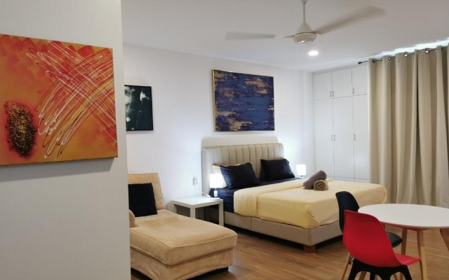 Apple Home 2 at Menara Simfoni, King Size Bed, Cheras, Nexflix, Wifi, Parking – Guest Rooms – Kajang