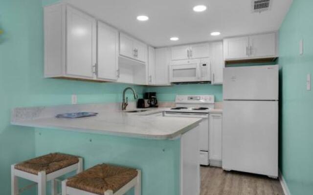 Summer Breeze Condominium 211