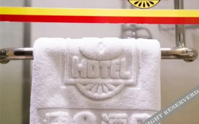 Super 8 Huhehaote Palace of Eternal Happiness