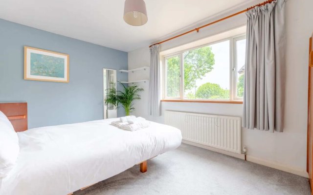 Cosy 2BD Flat - New Cross