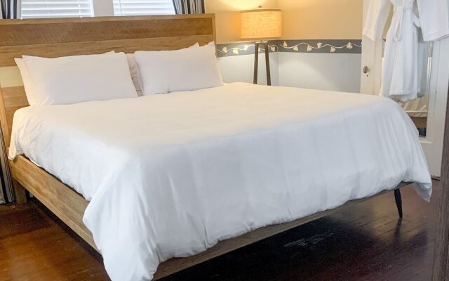 Beach Drive Inn Bed & Breakfast