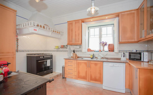 Torreira . Yellow Beach Pavilion