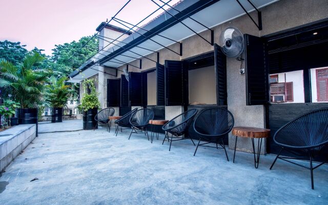 The Brownstone Hostel & Space