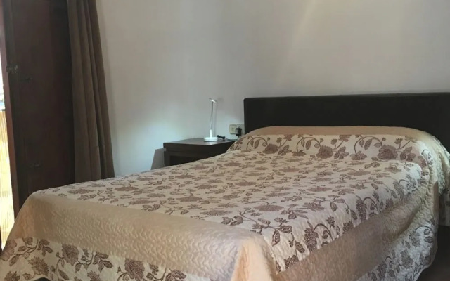 Travel Habitat Plaza del Pilar