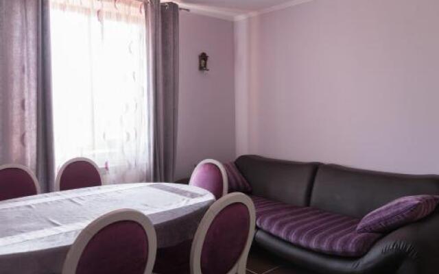 Semeyny Guest House