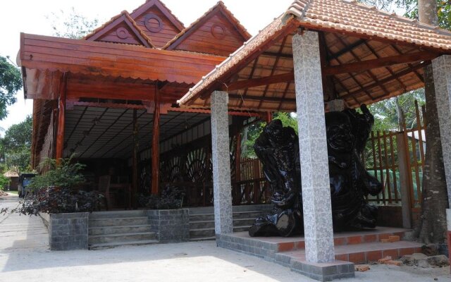 Nam Phuong Resort
