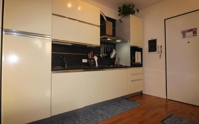 Cozy apt 10 mins walk from Poetto + terrace