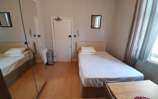 Studio Apartment in South Kensington 2