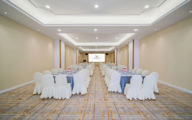 Vienna International Hotel Shenzhen Longhua Center