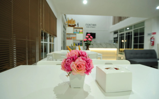 Montara Hotel and Resort Korat