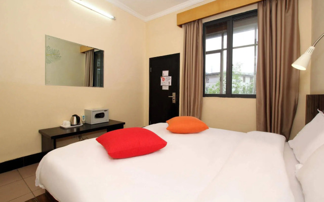 Wada Hostel