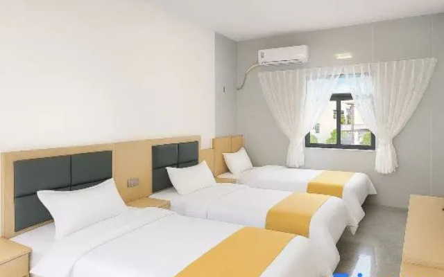 Lakeside Cloud Homestay — 2-star hotel in Mile