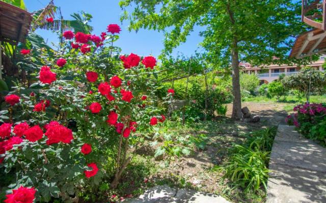 Dora's Tsilivi Beach House A