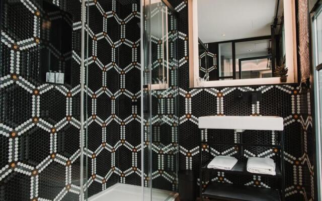 Reina 107 Beach Boutique