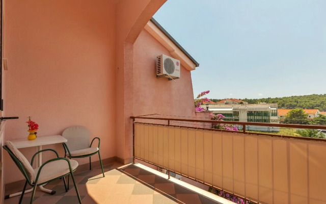 Ruzi - Family and Friends - A1