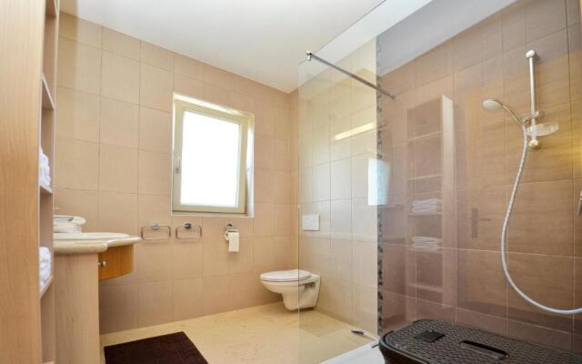 Villa Aurelia Haus1 in Porec mit Garten