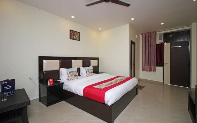 OYO 8927 US Executive Suites