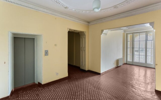 Apartamentyi Smolenskaya Naberezhnaya 5/13