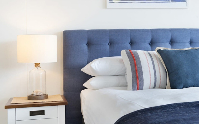 King Size Studio With Water View, Walk To The City – Guest Rooms – Sydney