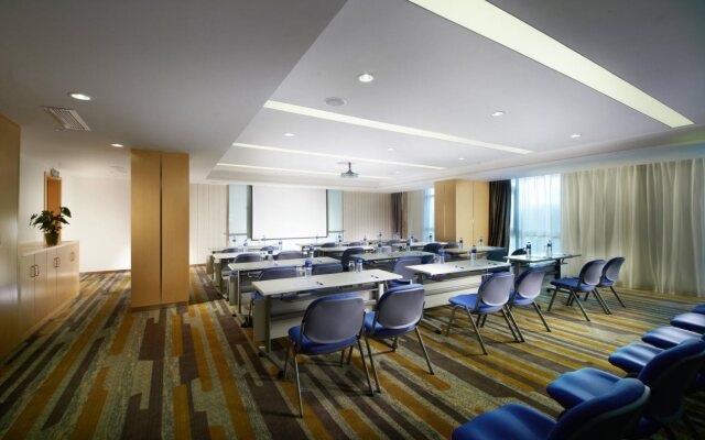 Holiday Inn Express Zhengzhou Airport