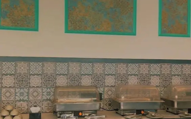 StayBird - Azure Suites Business Hotel