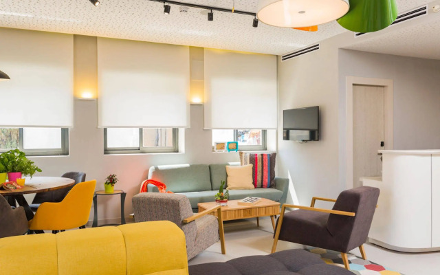 Stay Inn Hostel