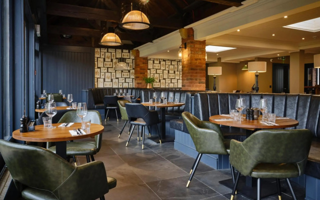 The Kingfisher Pub and Hotel