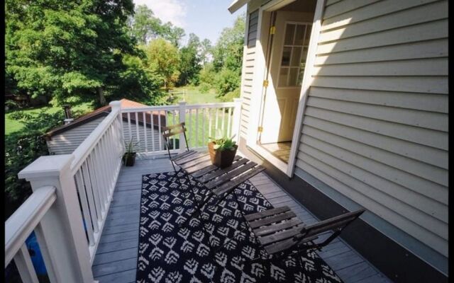 Burdett House Bed & Breakfast