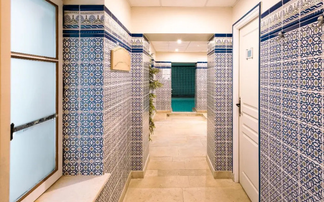 Hôtel & Spa du Domaine des Thômeaux, The Originals Relais