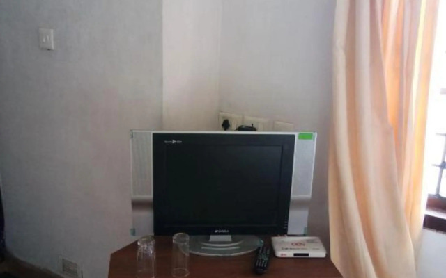 Mascot Paradise City Hotel