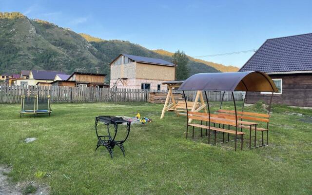 The estate on Mira Street