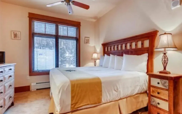 Premier 3 Bedroom Ski in, Ski out Lone Eagle Condo With the Best Access to Skiing in Keystone