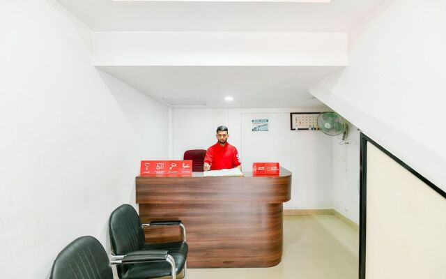 OYO 23106 Vattekad Tourist Home
