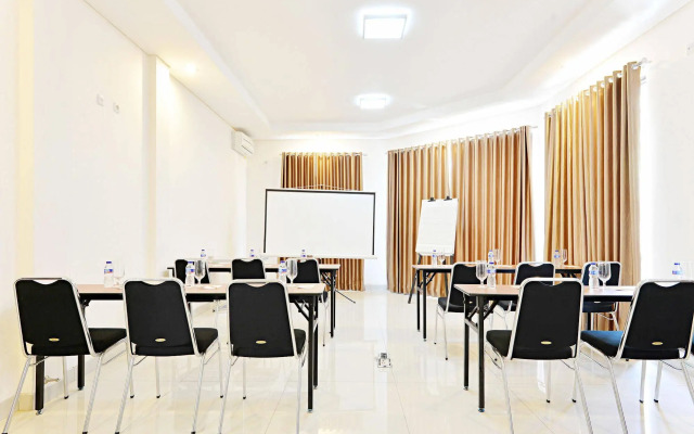 ZEN Rooms Riau Natuna