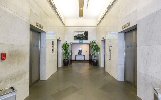 1010 Wilshire Serviced Apts